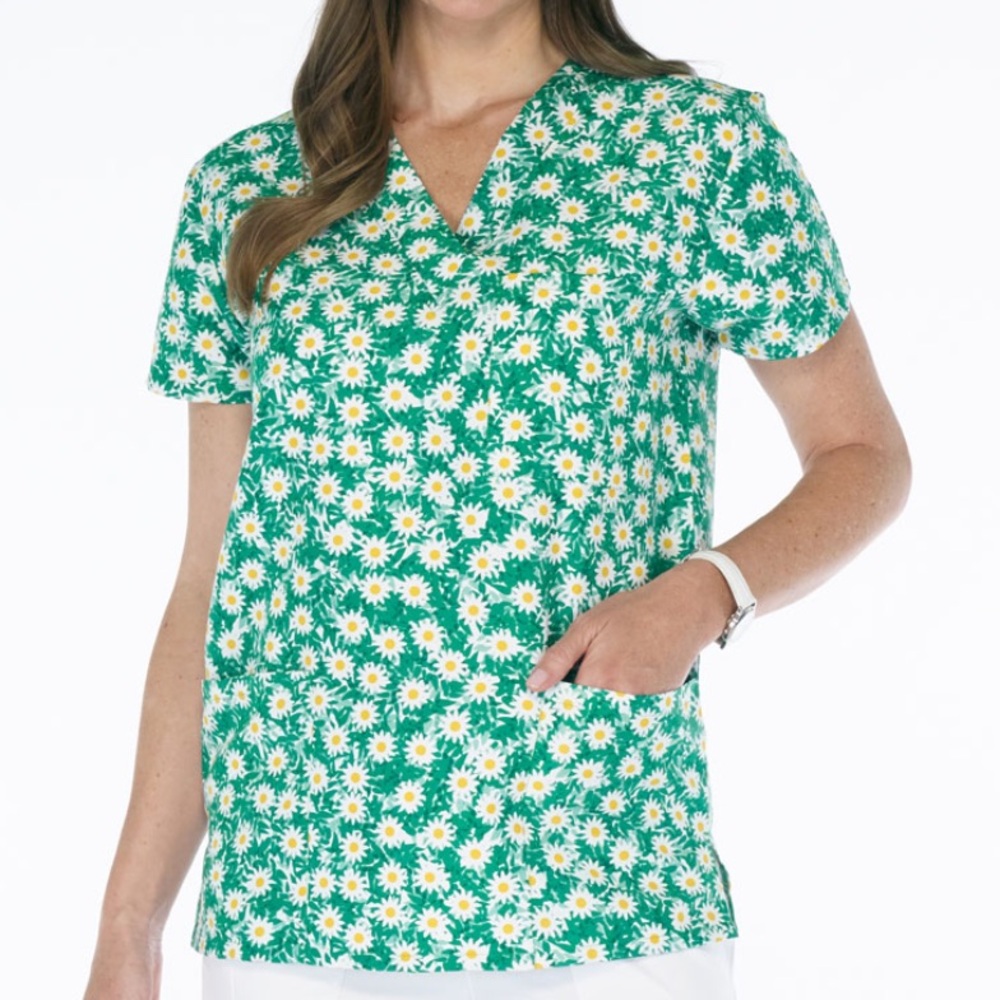NWT Women’s Large Daisy Print I Love Scrubs Scrub Top